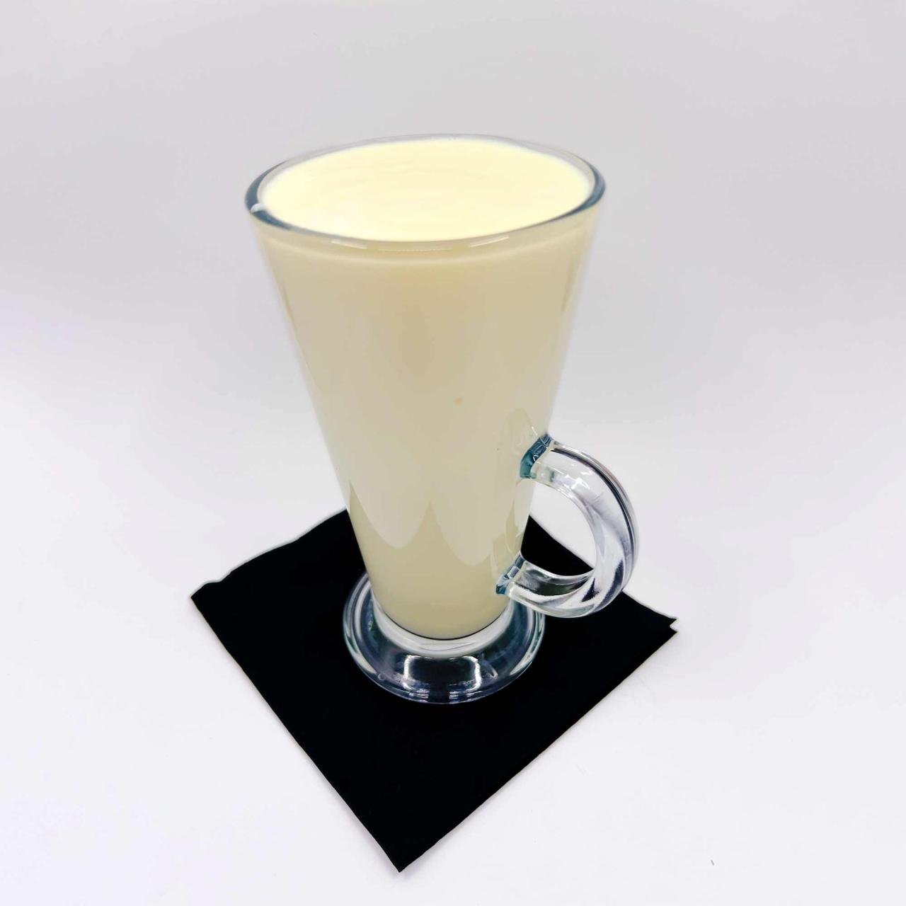 Vroča čokolada bela