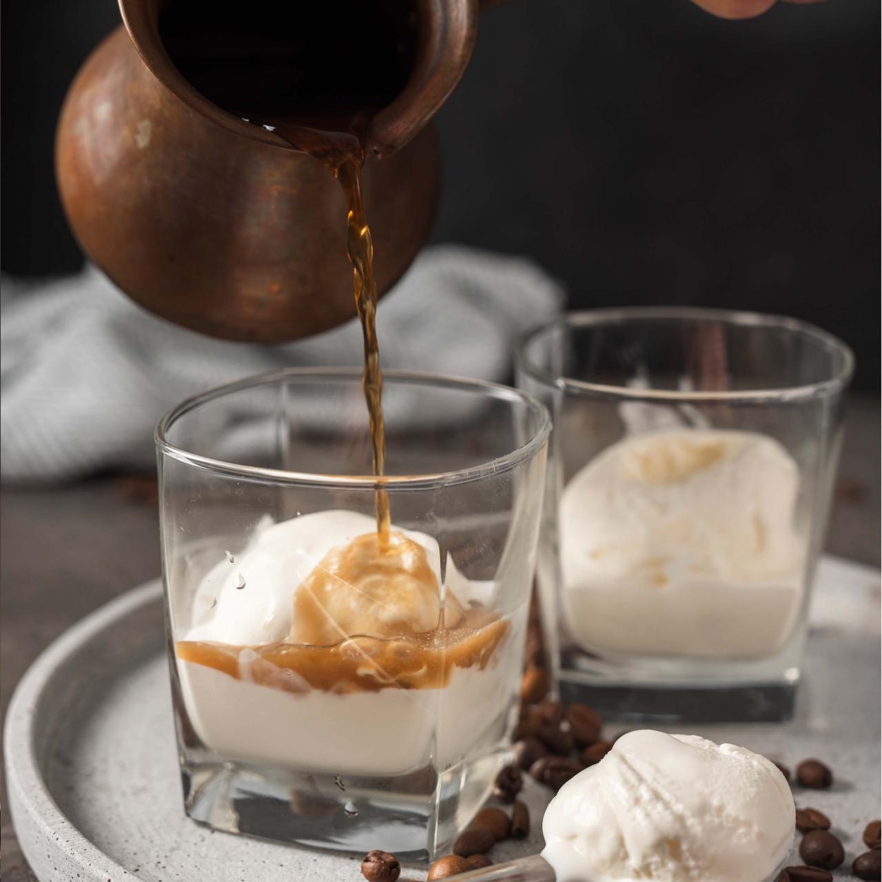 Kava brez kofeina s smetano