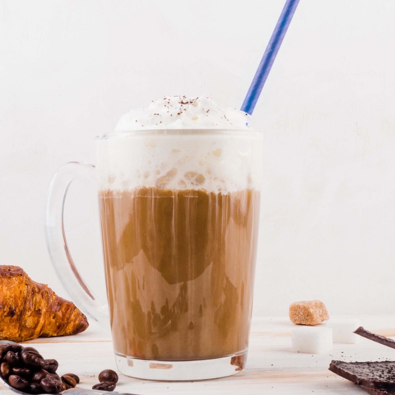 Kava brez kofeina s smetano