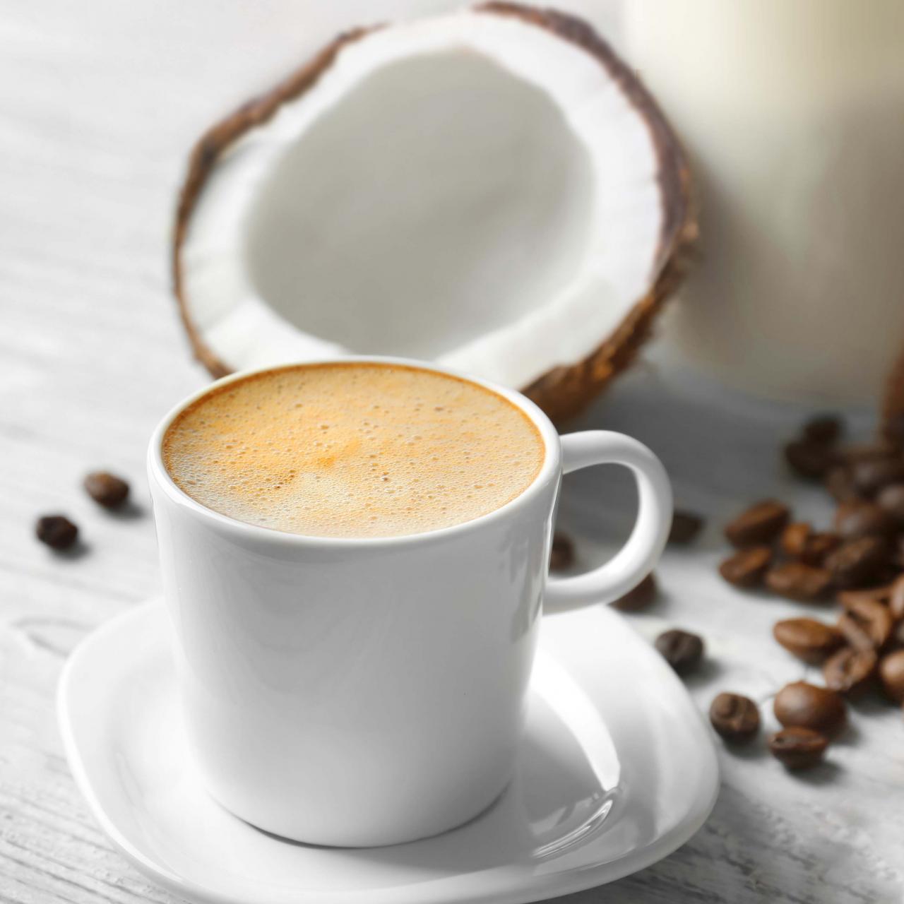 Bela kava s kokosovim mlekom