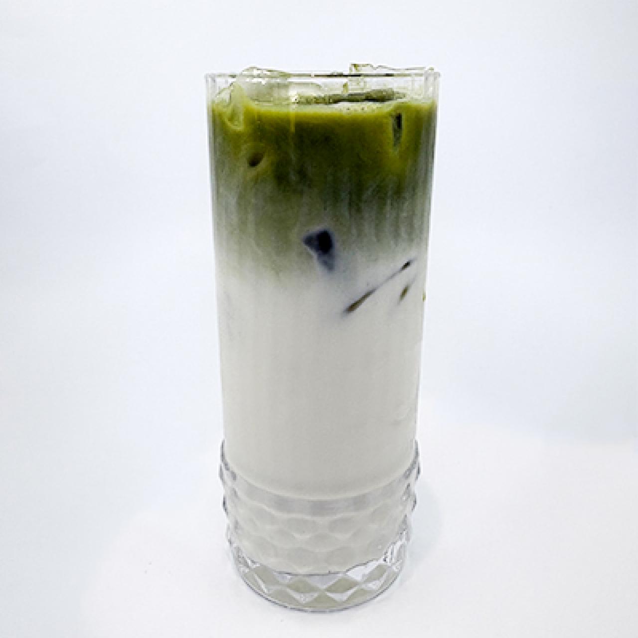 Ledena premium matcha latte